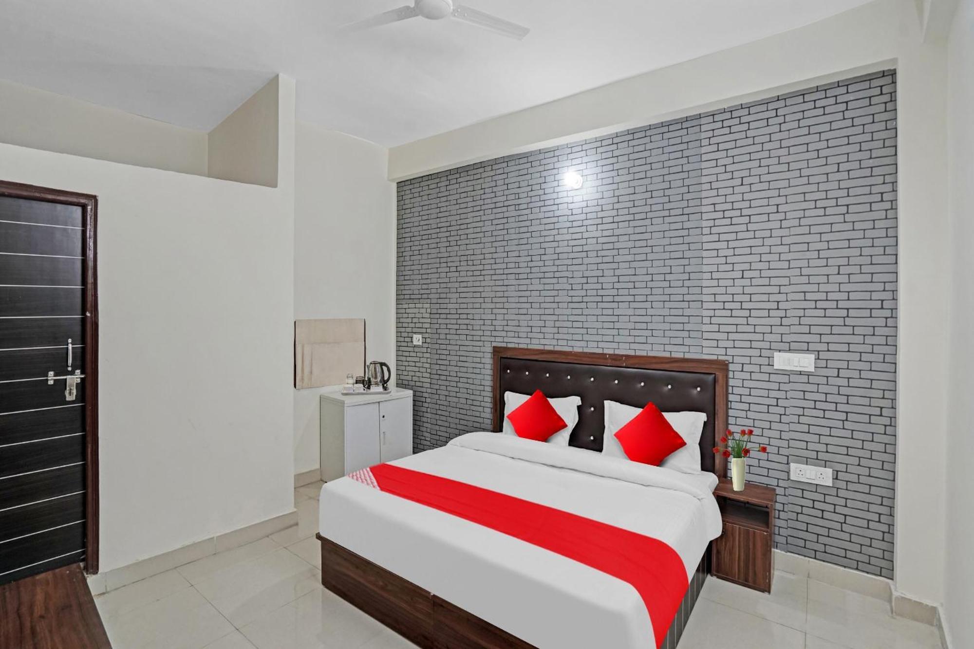 Hotel O Avs Hotel & Restaurant Noida Luaran gambar