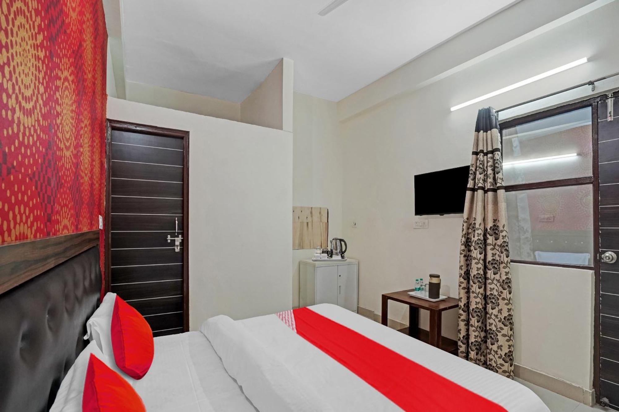 Hotel O Avs Hotel & Restaurant Noida Luaran gambar
