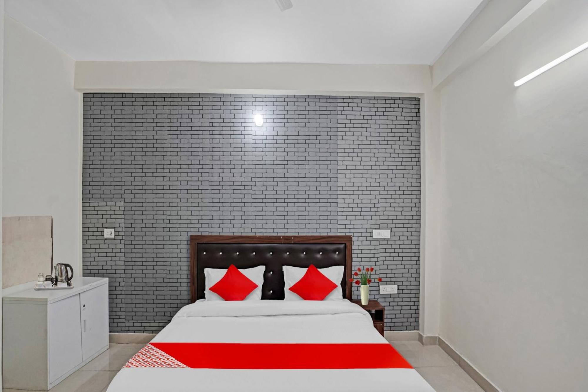 Hotel O Avs Hotel & Restaurant Noida Luaran gambar
